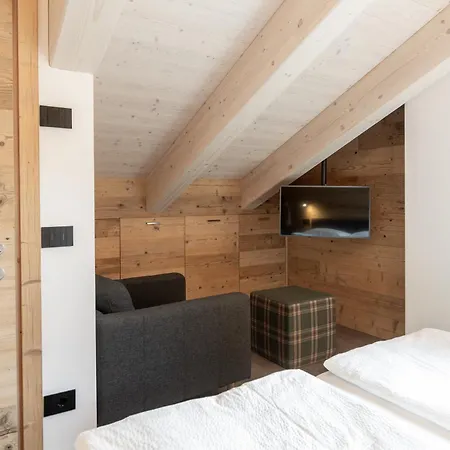 Larix Sauna&relax * 博尔米奥